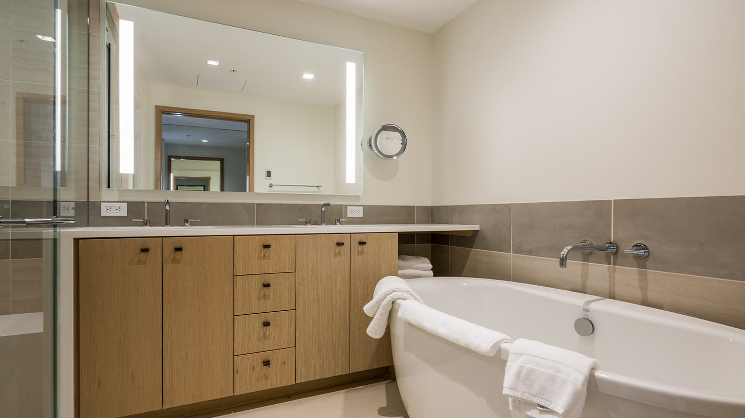 Rooms at the Limelight Hotel in Ketchum, Idaho feature large bathtubs and modern style.